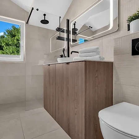 Werz - Makarska Exklusiv Apartmán *